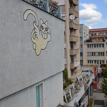Center House Hostel Приштина Экстерьер фото